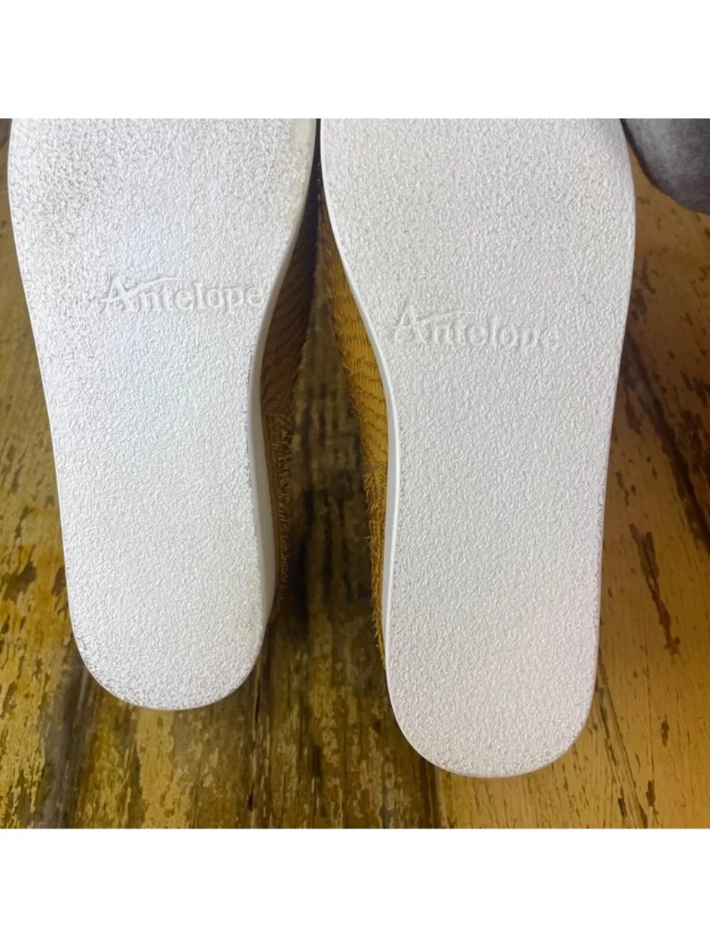 Antelope Comfy Slip On Sneaker Shoes J41 Sailor Mustard Yellow Sz 37 (EU)
